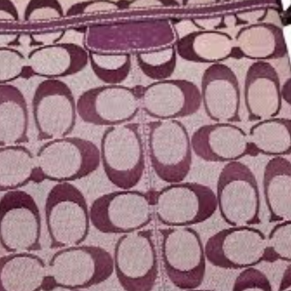 COACH shoulder bag. Used. 5 pocket Original - Picture 2 of 10